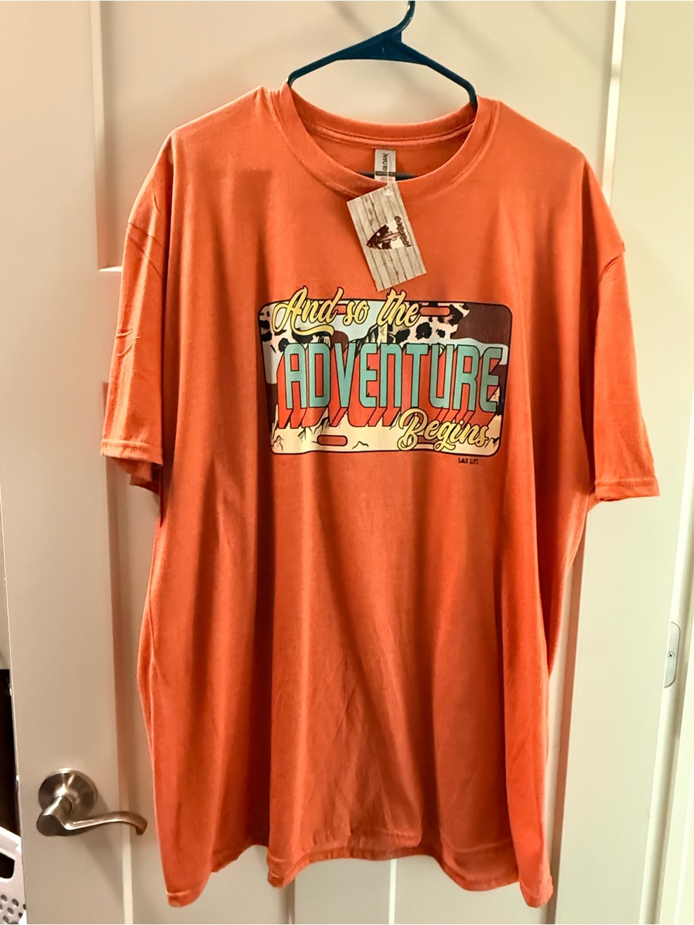 Orange Graphic Tee - Adventure Begins 2x NWT